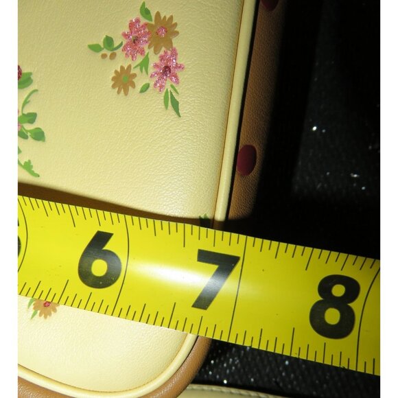 Coach 2018 X Disney Minnie Mouse Yellow Leather Kisslock Wristlet Limited Editio - Picture 12 of 12